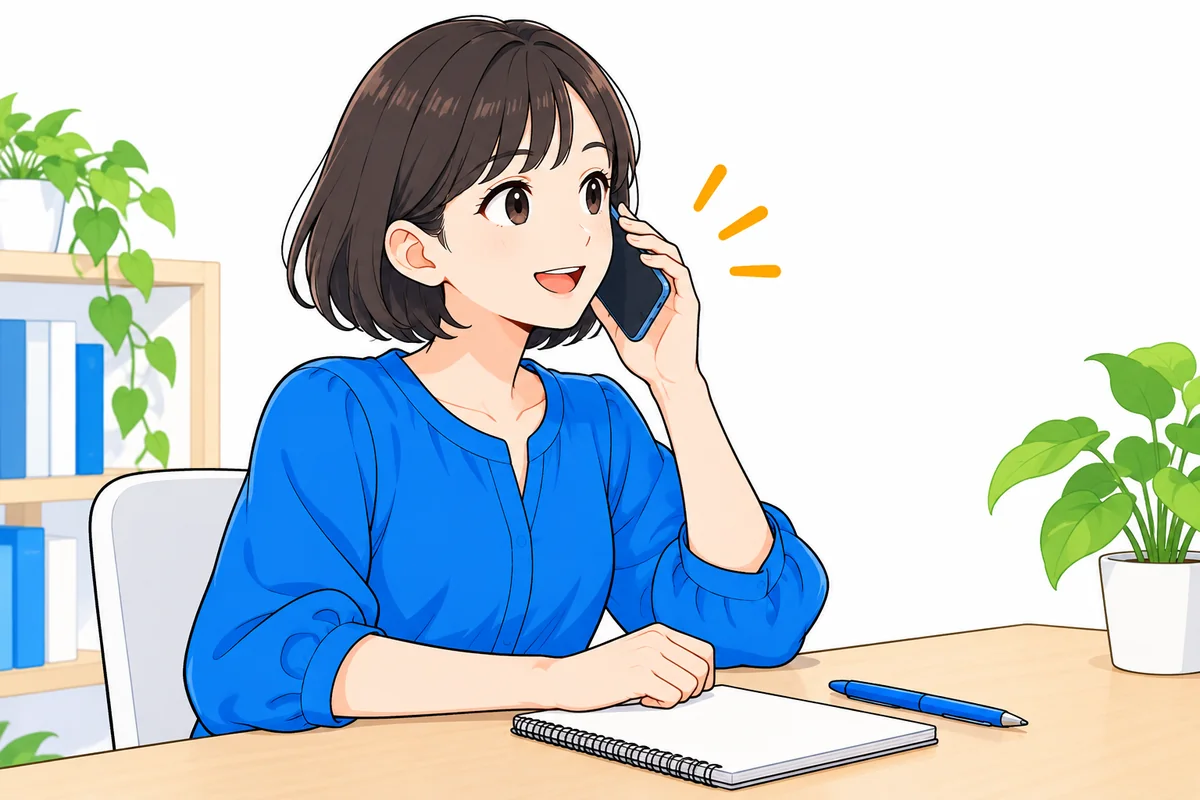 メモを用意して自宅から電話で問い合わせる女性