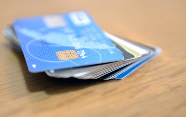 クレジットカードが払えないと信用情報機関に滞納の履歴が残る